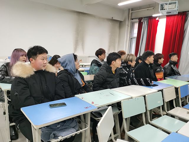 【完满班级】爱护环境 提高环保意识 让生命在爱中每时每刻充满活力——艺术传媒学院产品设计1801班举办“保护小环境 爱护大地球 小手牵大手 共建我家园”绿色宣讲完满班级活动