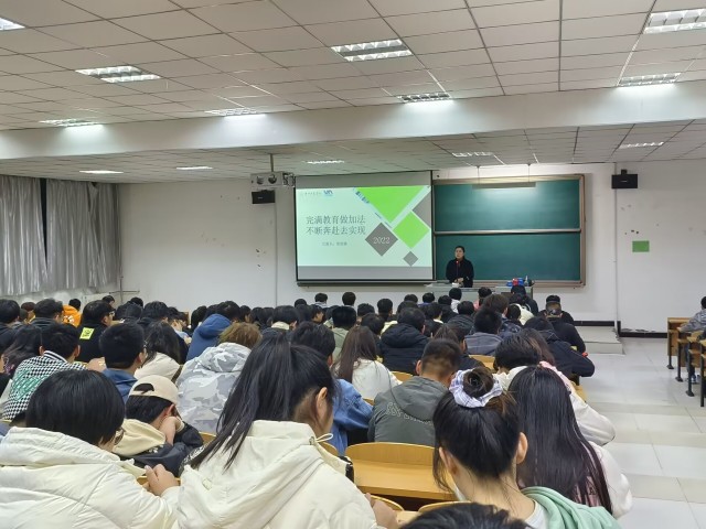 【辅导员说完满】完满教育做加法 不断奔赴去实现——智能工程学院2021级辅导员说完满