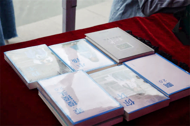 创意拍卖 一锤定音萃精品——第三届“淘出精彩 淘你所爱”创意拍卖市集