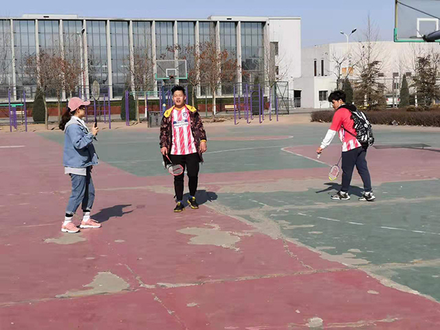 【完满班级】凌空飞跃 行云流水——艺术传媒学院动画1801班举办竞技体育活动