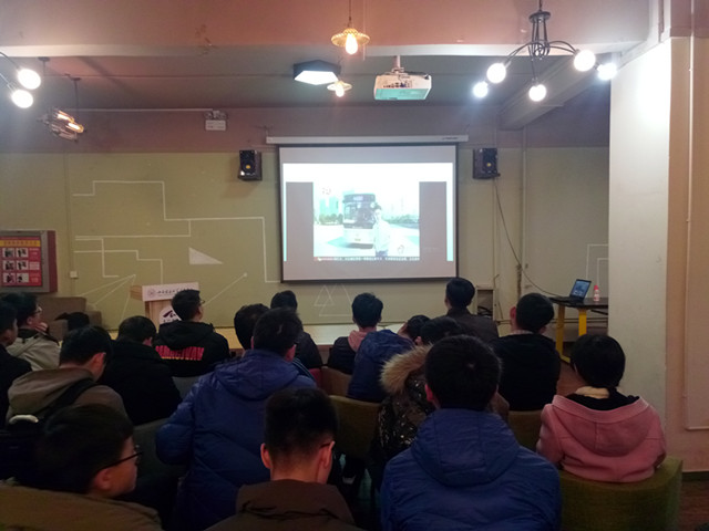 【完满班级】善人博爱  一行千里——网工1801“关爱儿童 拒绝流浪”活动