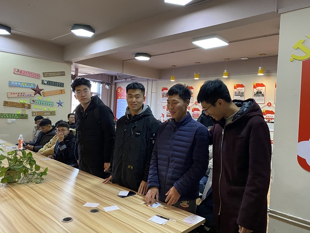【完满班级】“鱼咬尾”趣味接歌比赛——软件1805班“歌曲接龙”活动