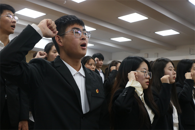薪火传承守初心 凝心聚力担使命——商务英语学院第十届学生组织答谢会暨第十一届学生组织见面会