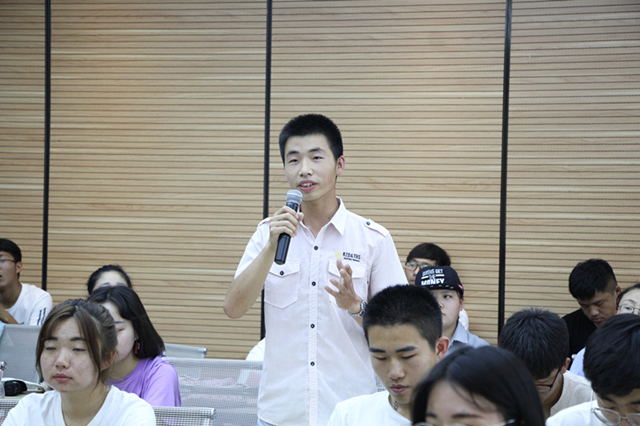 【骨干班】在公益的道路上 听见你的声音——青马工程 第七期完满教育学生骨干培养班第二期讲座
