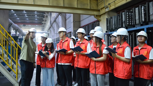 【三下乡】“智”火熔炼得真钢 工业雕琢成山河——智能工程学院发展成就观察团