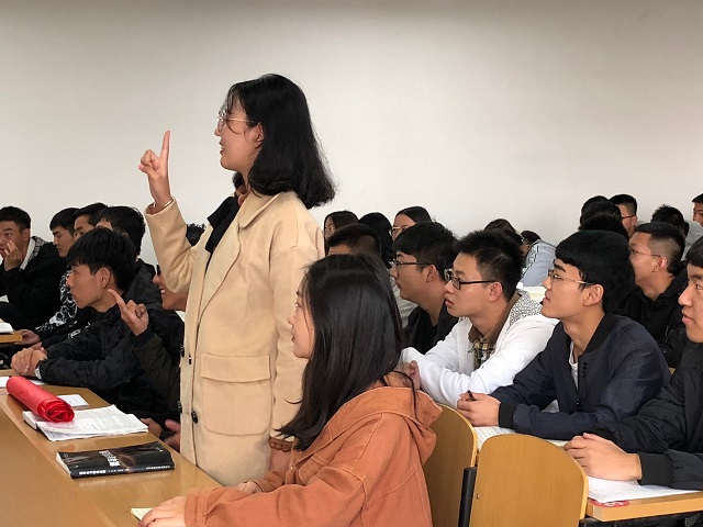 【完满班级】走近摇滚 走进完满 ——大数据学院、信息工程学院计科1703班举办特色早读活动