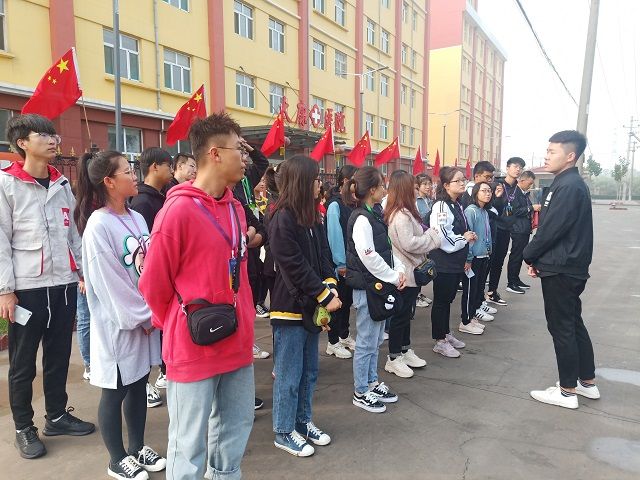 学长计划第676期:老有所依 爱满夕阳——食品与环境学院“学长计划·百花讲堂”第83期