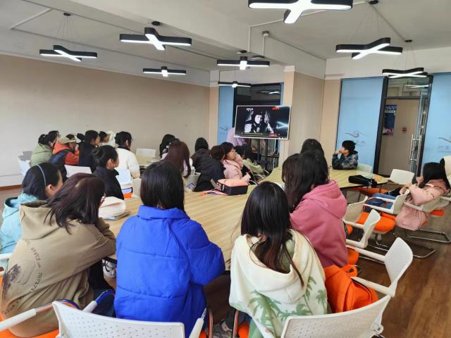 【完满团支部】雷锋精神我传承 青春闪耀新时代——商务英语学院商务英语2202班完满团支部活动
