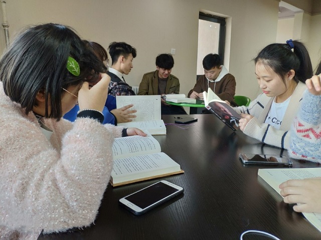 【完满班级】读经典书 做书香人——物联1802班完满班级活动