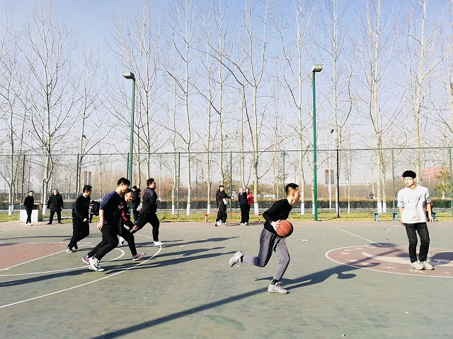 【完满班级】跳动的篮球 友谊的桥梁———软件1802班与软件1801班篮球友谊赛