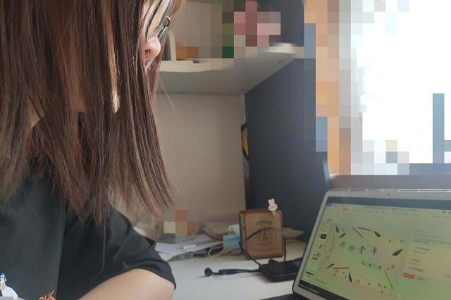 【辅导员说完满】樱花落处 满地成诗——经济与管理学院召开“丰富疫情生活 勇担青年责任”主题年级会