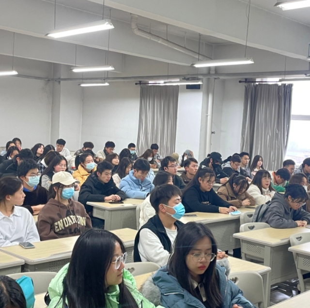 【辅导员说完满】少年心事当孥云——经济与管理学院2021级辅导员说完满