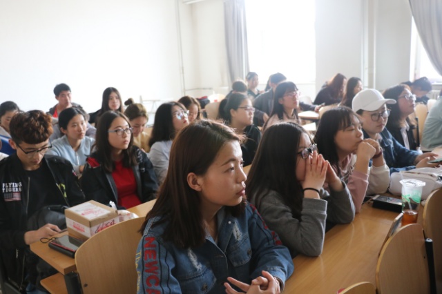 学长计划第504期:静耳聆听 熟能生巧——外语系第70期学长计划之“教师导航”