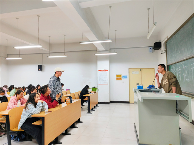 【辅导员说完满】你好春天 静待花开——经济与管理学院2022级辅导员说完满活动