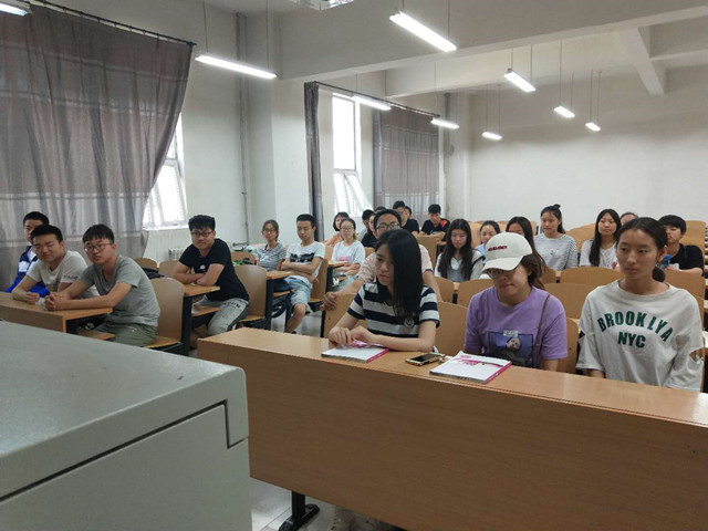 【完满班级】品一番风景芳华 护公益绿意盎然——经济与管理学院物流1603班、国贸1602班完满班级活动