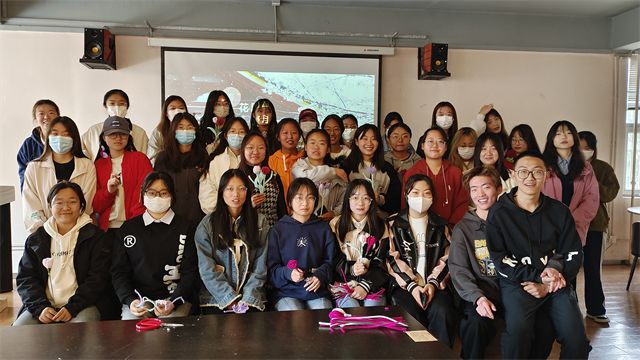 恰逢春日 杂英缤纷落芳甸——商务英语学院四月完满团支部活动集锦