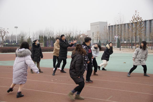 【完满班级】趣味游戏 感情互动——环设1701、1705班举办回忆儿时趣味完满班级活动