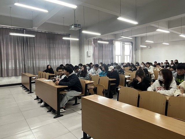 【辅导员说完满】雷的精神 峰行万里——食品与环境学院2021级辅导员说完满活动