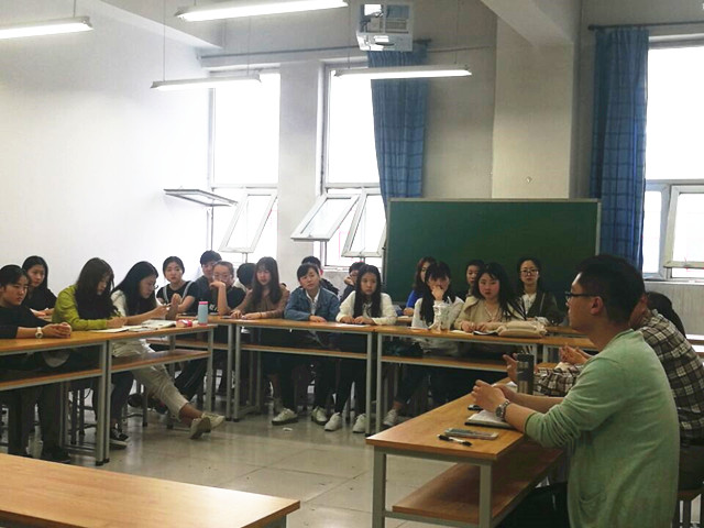 筑良好舍风 助力考研之路——经济与管理学院主任共膳日之考研座谈会