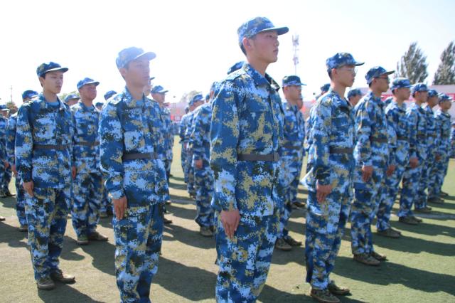 英姿飒爽 青春正当时——21级智院学子军训纪实