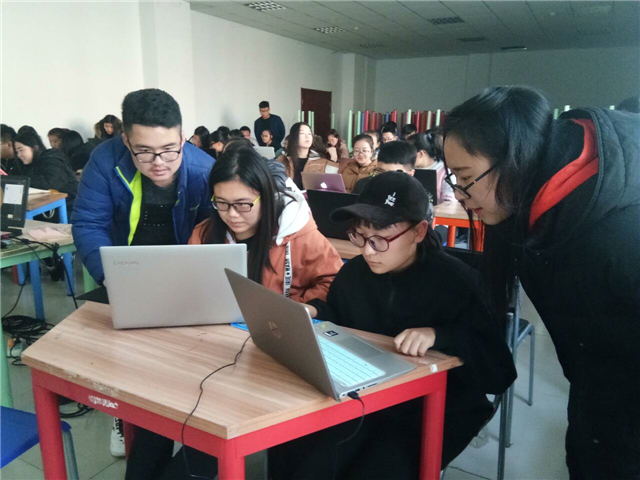研习精湛技术 尽显传媒魅力——第二期“创客视界·传媒沙龙”技术培训会成功举办