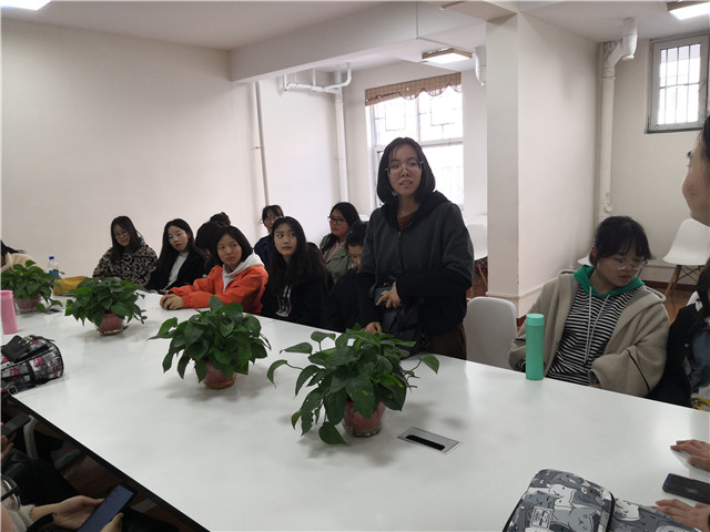 【完满班级】展青春风采 阅百味人生——外国语言文学系英语1805班、英语1806班3月完满班级活动