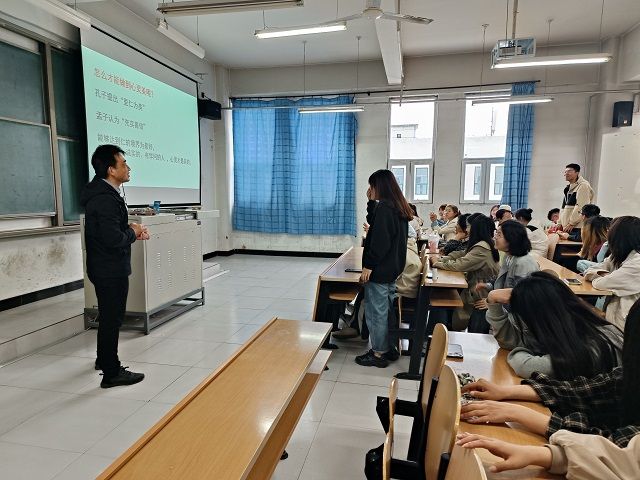 【辅导员说完满】身边的美 你心动了吗——食品与环境学院2022级辅导员说完满活动