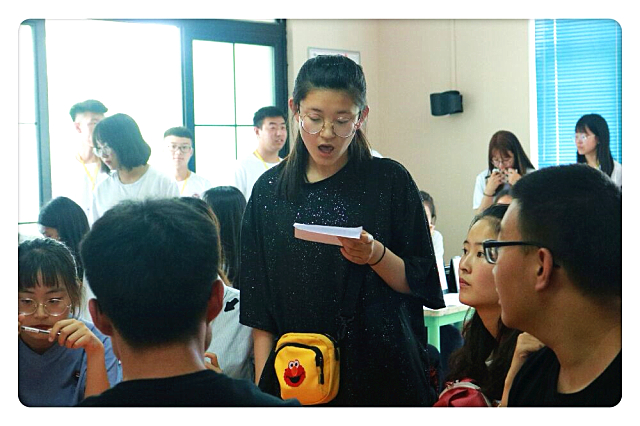 五四百年精神传 青年奋进永争先——经济与管理学院举办“青年当自强 共筑中国梦”团学知识问答主题团日活动