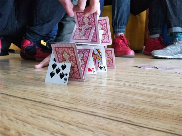 【完满班级】垒出团结和艺术——机电工程系机制1604班“你所创想不到的搭牌”完满班级活动