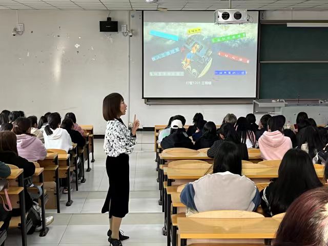 【辅导员说完满】保持“饥饿感” 修行完满人生 ——淬炼·国际商学院2021级辅导员说完满活动