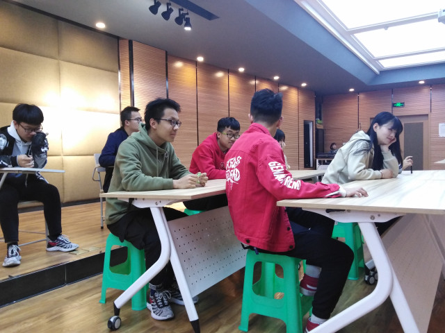 【完满班级】剧中映情 笑声点亮四面风——经济与管理学院完满班级活动纪实（五）