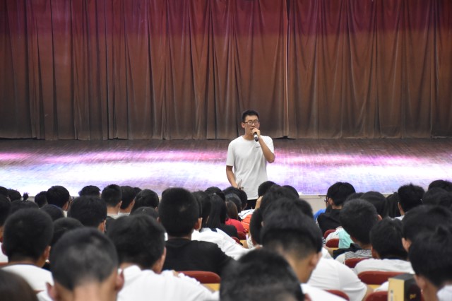 书院进班级——“家”文化 深人心——信息工程系举办17级新生书院进班级主题会
