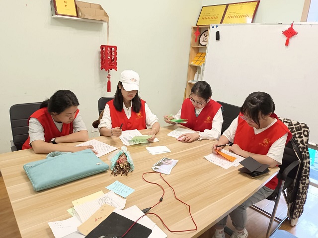 第二期“时光物语”活动——记远景学院志愿服务部顺利举办