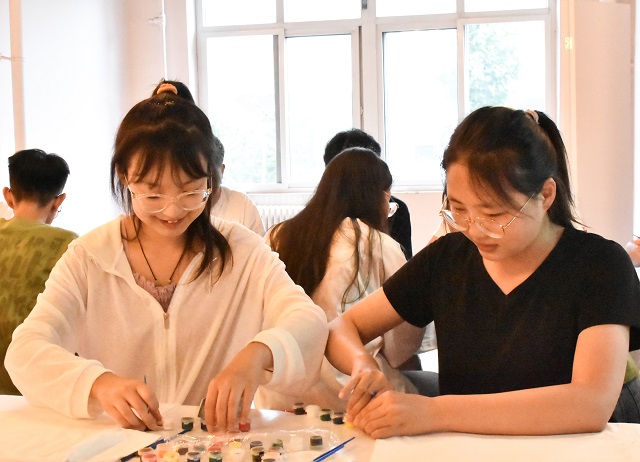 【毕业季】绘就绚丽青春底色 定格最美信院时光——青春·时尚文化衫设计