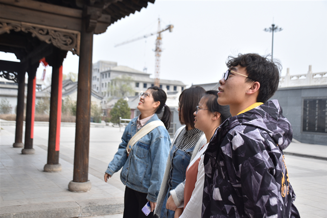 学长计划第625期:雨纷纷 旧故里草木深——大数据学院、信息工程学院学长计划第87期:踏青攫取早春芬芳