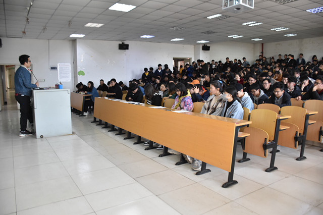 【辅导员说完满】韶华青春 勇敢前行——大数据学院、信息工程学院开展辅导员说完满活动