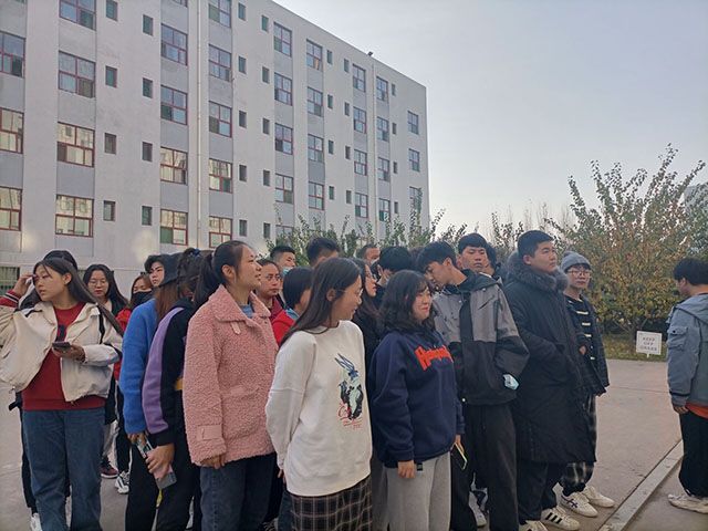 【完满班级】一屋不扫 何以扫天下——艺术传媒学院视觉2001班寝室卫生打扫活动