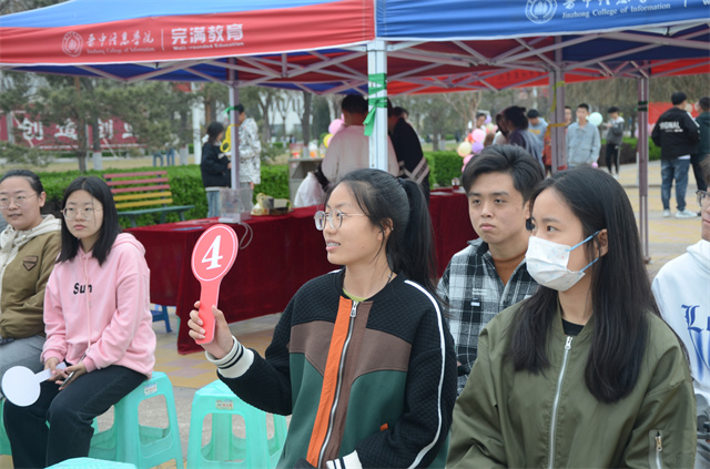 创意拍卖 一锤定音萃精品——第三届“淘出精彩 淘你所爱”创意拍卖市集