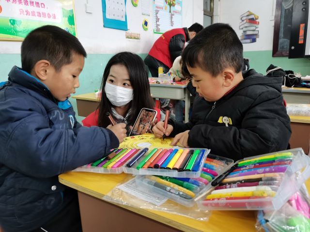青春有担当 志愿正当时——艺术传媒学院“艺家人”青年志愿者协会