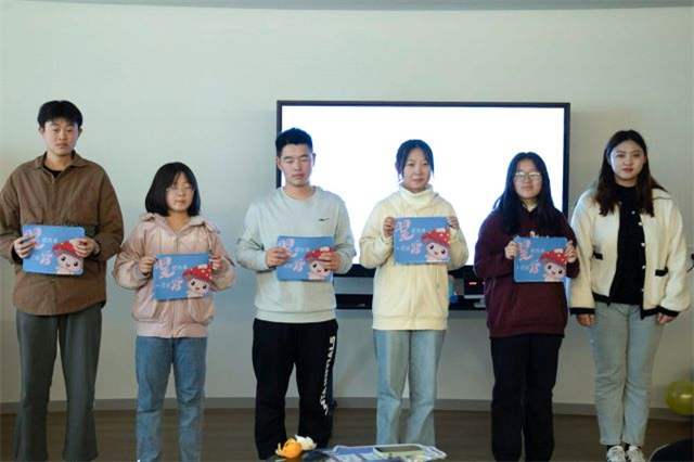 今天校媒人是主角——大数据学院、信息工程学院“一镜含影 一笔承情”脑洞青年圆桌Π活动