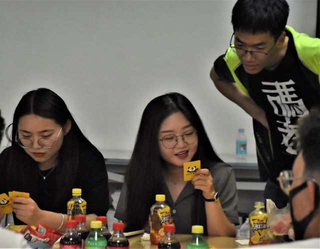 完满活动调研 学生能力提升——大数据学院、信息工程学院承办第八十四期主席沙龙