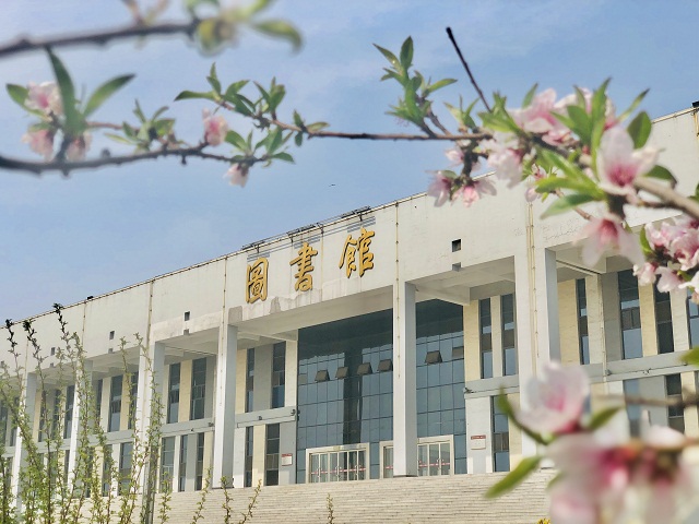 前行第177期:花开右岸 春抚信院