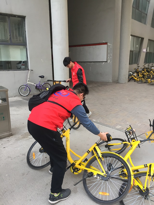 【完满班级】拯救小黄 在所不辞——信工系网工1701班“学习雷锋精神”第一期活动