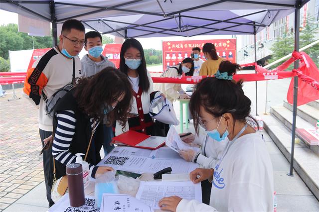 【迎新纪实】以“心”迎新 学生志愿者助力我校2021年迎新工作