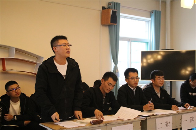 运筹帷幄之中 决胜赛场之上——智能工程学院“舌战群儒”剑指苍穹辩论赛