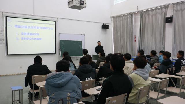 走进数控世界——智能工程学院第一届数控技能大赛