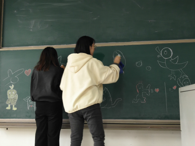 【完满班级】拥抱微笑 如向日葵般温暖——经济与管理学院十一月完满班级活动纪实（二）