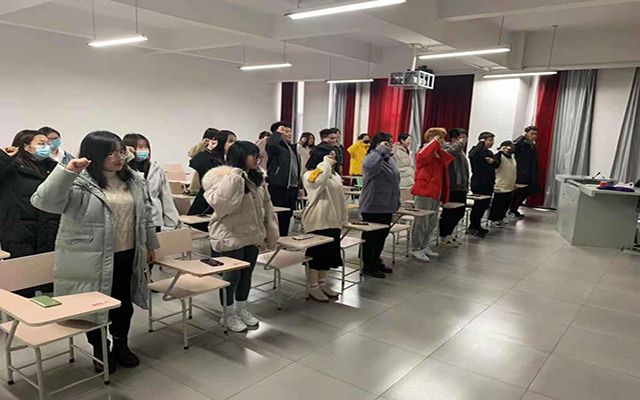 【主题团日活动】点燃精神火种 凝聚青春力量——艺术传媒学院2020级视觉2005班、2006班、2007班主题团日活动