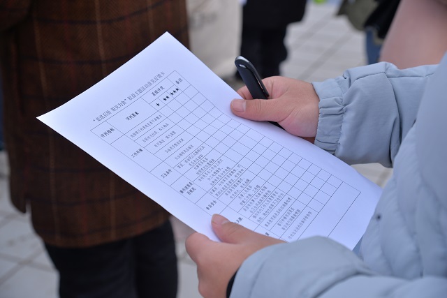 “走进后厨 眼见为食”主题权益活动守护学生健康