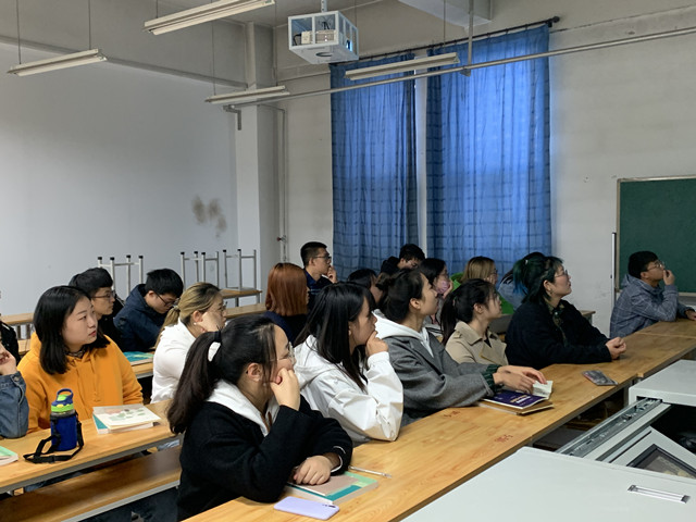 【完满班级】红色十月唱响革命传承 青春绽放十色光芒——经济与管理学院十月完满班级活动纪实(六)